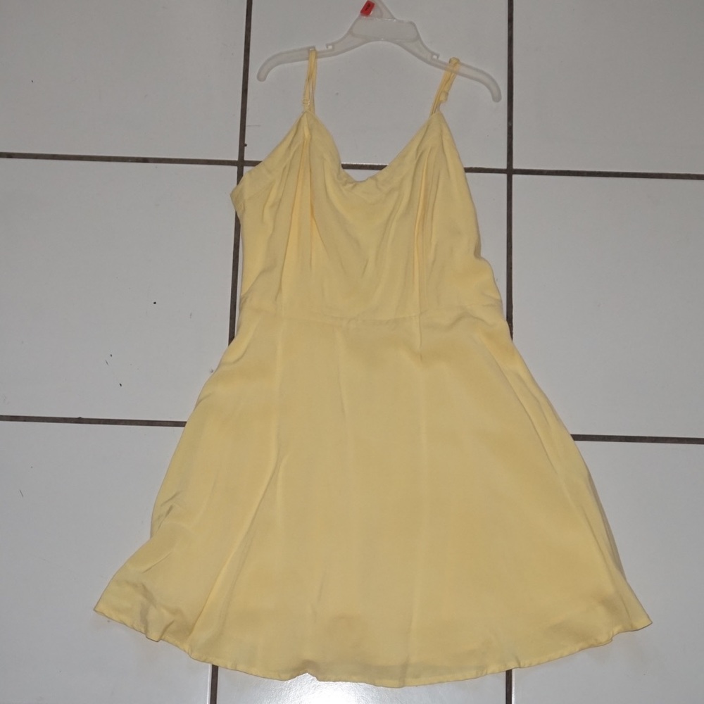 Dress yellow skater